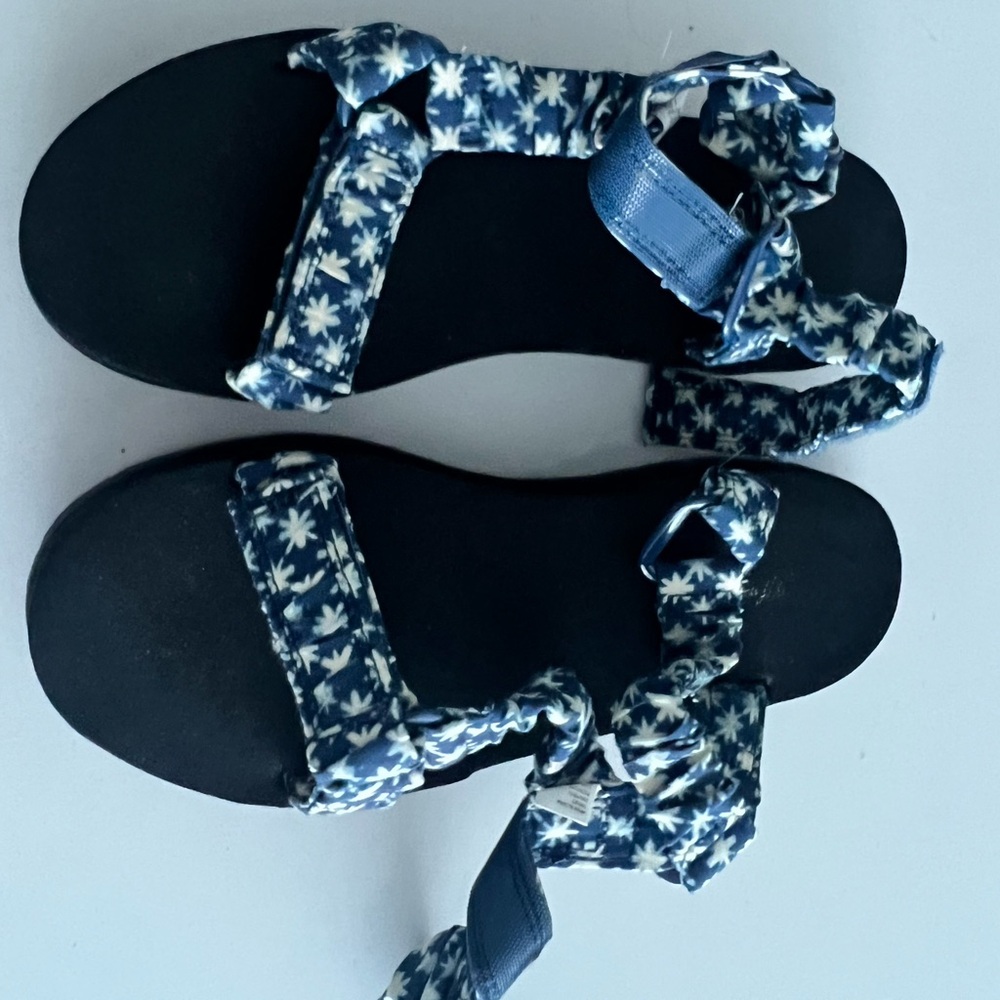 Women Floral Strap Sandals - Blue